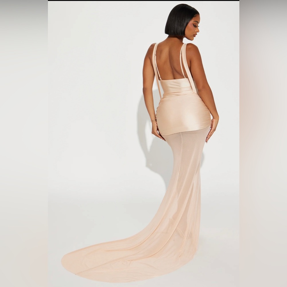 Mesh Gown Set - Picture 2 of 3